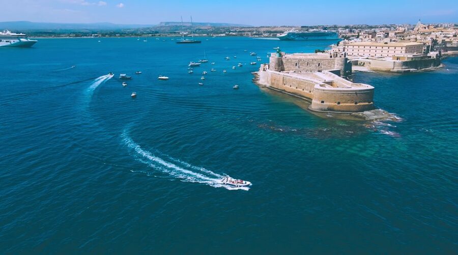 Syracuse: Pillirina, Ortigia, and Sea Caves Tour by Boat - Key points to know before you go