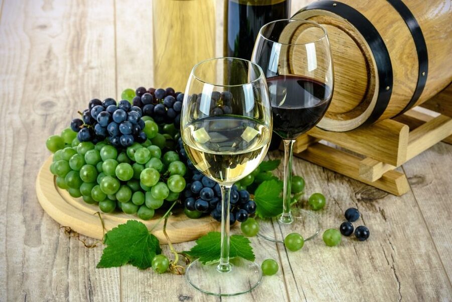 Taormina: Guided Etna Wine Tasting Half-Day Tour - Using the Coach Commentary to Learn Etna and Sicilian Village Life