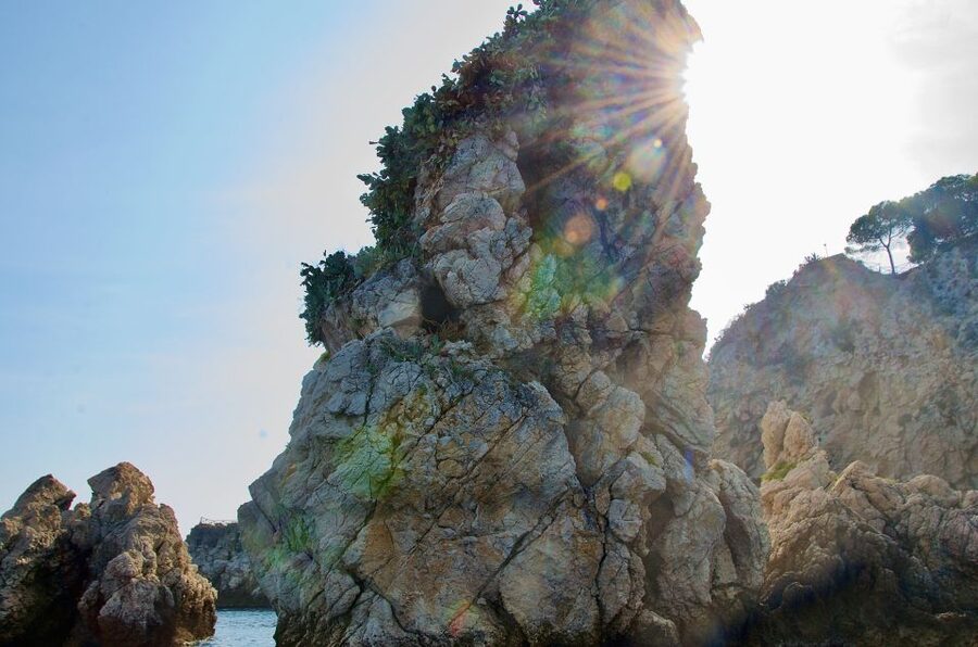Taormina: White Lotus Tour - Meeting point, what to bring, and how to get the best photos