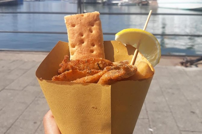 Taste Genoa: A Full Meal Walking Food Tour by Do Eat Better - Piazza Raffaele De Ferrari: gelato or a historic dessert finish