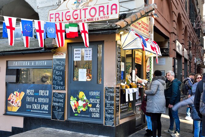 Taste Genoa: A Full Meal Walking Food Tour by Do Eat Better - Il Cittadino: Recco cheese focaccia and that soft, gooey moment