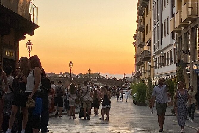 The Dark Side of Florence: Mysteries and Legends - Stop 2: Via dei Servi and an assassination attempt (10 minutes)