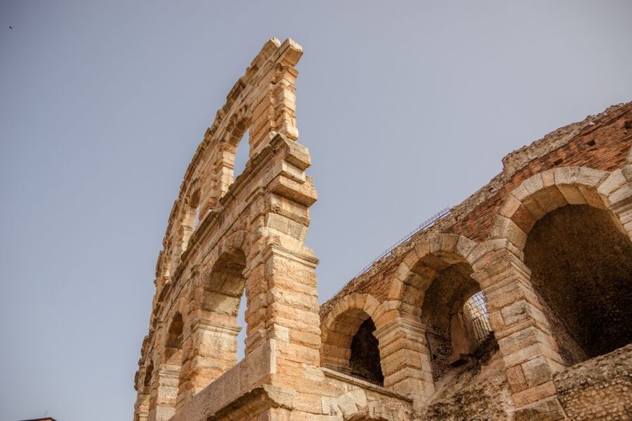 The Highlights of Verona Small Group Walking Tour - Why This 2-Hour Verona Walk Feels Like Value