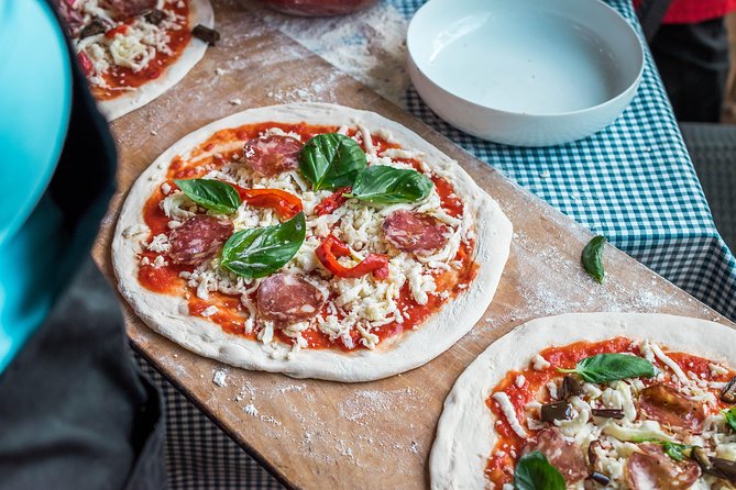 Toss, Bake, Cheers! - Sorrento Pizza Making Class with Wine - Meeting Point and Transportation: How to Keep the Day Low-Stress