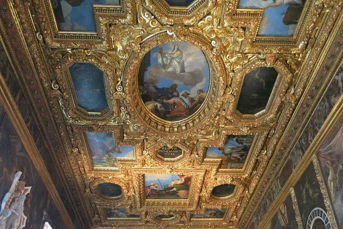 Tour of Venice in Doge's Palace and St Mark's Basilica - Headsets, crowd flow, and pacing: how to make this tour feel worth it