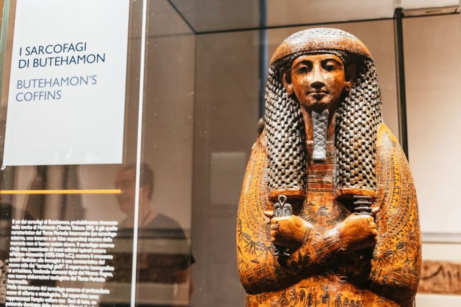 Turin: Egyptian Museum Skip-the-Line Group Tour - The Italian guide: clarity, pacing, and staying in sync