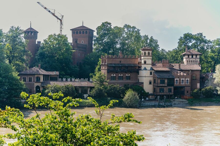 Turin: Hop-on Hop-off Bus Tour with 24 or 48-Hour Ticket - Green Line: Juventus Museum, La Venaria Reale, Parco Dora, Porta Palazzo, and Nuvola Lavazza