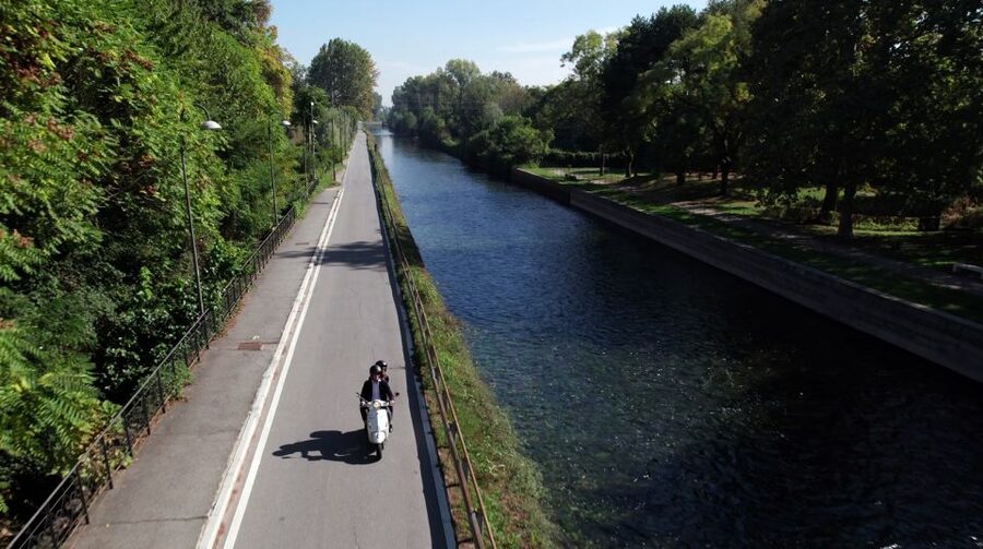 Tuscany by Vespa Full-Day Tour to Chianti Wine Region - Leaving Florence quickly, then getting your hands on the day