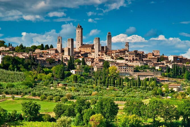 Tuscany Experience: Pisa, Siena, San Gimignano & Wine Tasting - Pisa on your schedule: Piazza dei Miracoli in a tight, focused visit