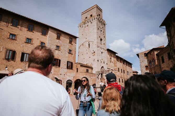 Tuscany Experience: Pisa, Siena, San Gimignano & Wine Tasting - San Gimignano: towers, cobbled lanes, and two squares worth your time
