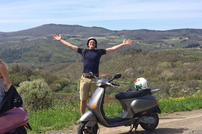 Tuscany Vespa Tour: Lunch & Wine Tasting, Countryside Roads - The ride itself: winding roads, guided photo moments, and real traffic