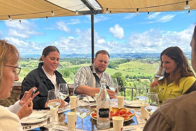 Tuscany Wine Tour: 2 Wineries & San Gimignano from Florence - The morning pickup at Piazza della Calza, and how the tour runs