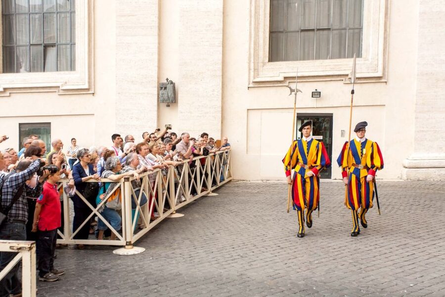 Vatican City: Skip-the-Line Vatican Museums & Sistine Chapel - Sistine Chapel: Getting There Fast and Not Missing the Point