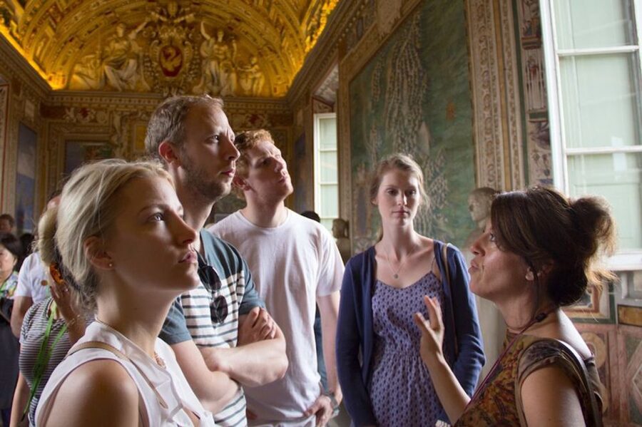 Vatican: Early Entry to Museums, Sistine Chapel & St Peter's - Vatican Museums: more than just walking rooms