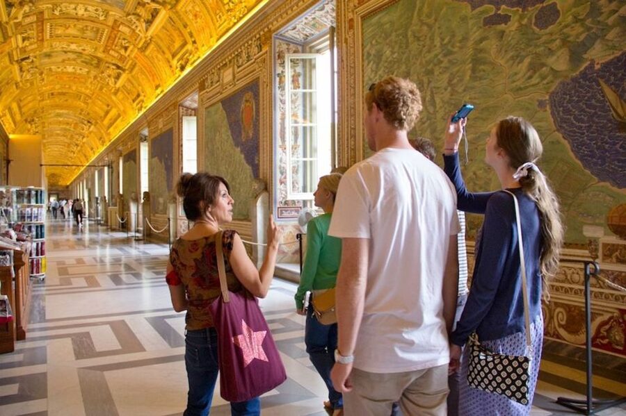 Vatican: Early Entry to Museums, Sistine Chapel & St Peter's - Group size and guiding style: why small matters here