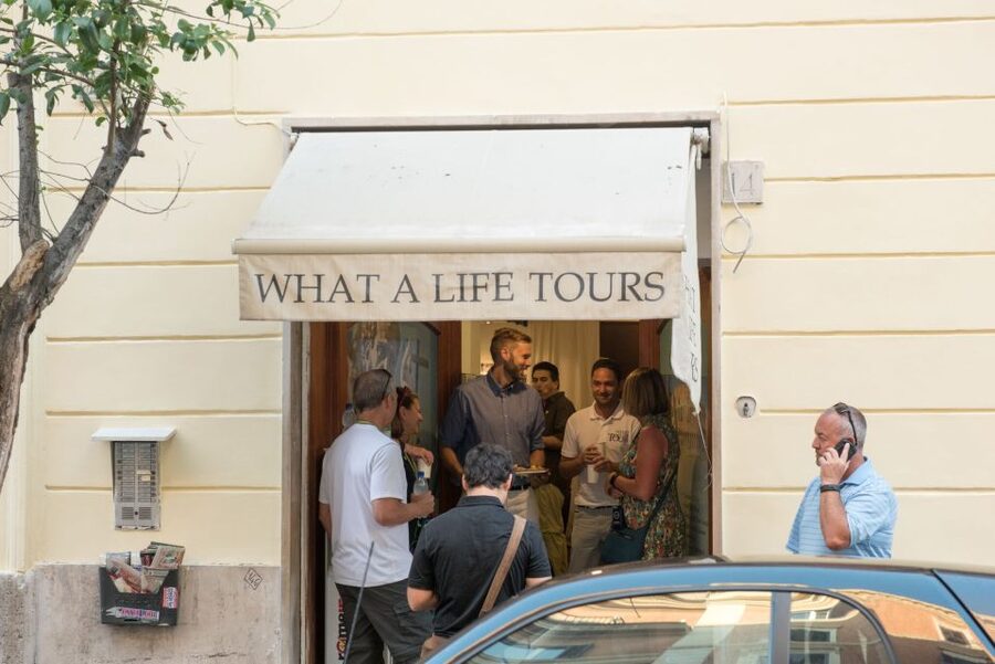 Vatican: Early Entry to Museums, Sistine Chapel & St Peter's - Where to meet, and why 15 minutes early matters