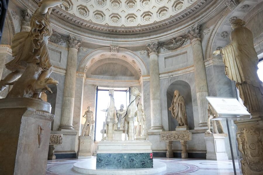 Vatican Museums and Sistine Chapel Entry Ticket - Dress code and bag rules, the stuff that can ruin your day if you ignore it