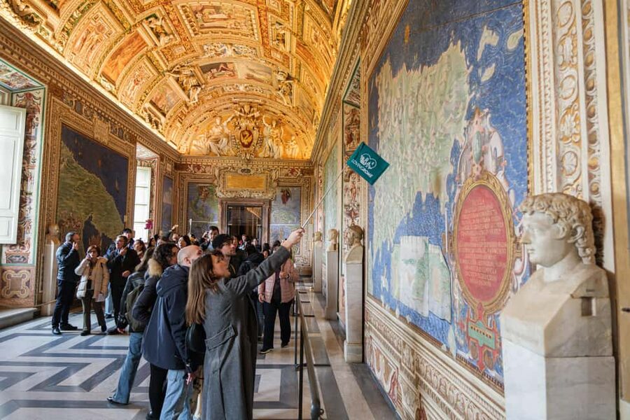 Vatican Museums & Sistine Chapel Guided Tour - Stop 1: Vatican Museums and the Laocoonte payoff