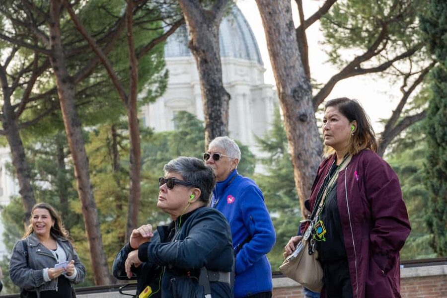Vatican Museums & Sistine Chapel Skip-the-Ticket-Line Tour - Small group size, live guide, and what it changes in the Sistine Chapel