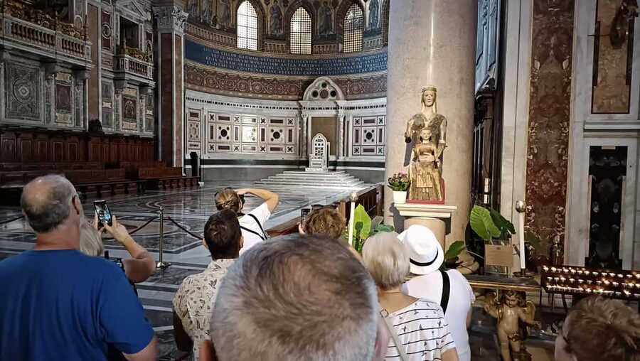 Vatican: Pope Francis Tomb and Papal Basilicas Tour - Santa Maria Maggiore: Pope Francis’ tomb and the Holy Crib