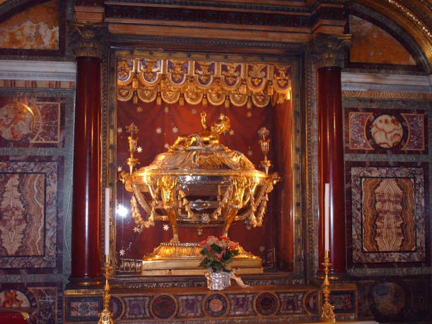 Vatican: Pope Francis Tomb and Papal Basilicas Tour - How the pacing really works: guided time, then brief personal space