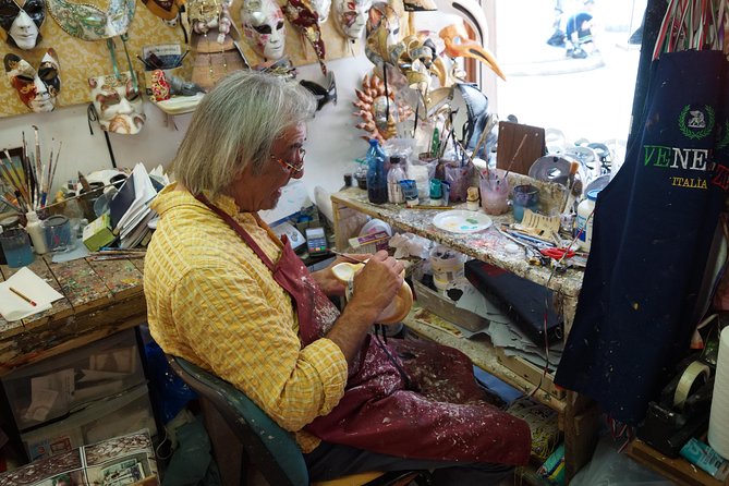 Venetian Carnival Mask Making Class in Venice, Italy - Taking Your Venetian Mask Home (Without Turning It Into a Mess)