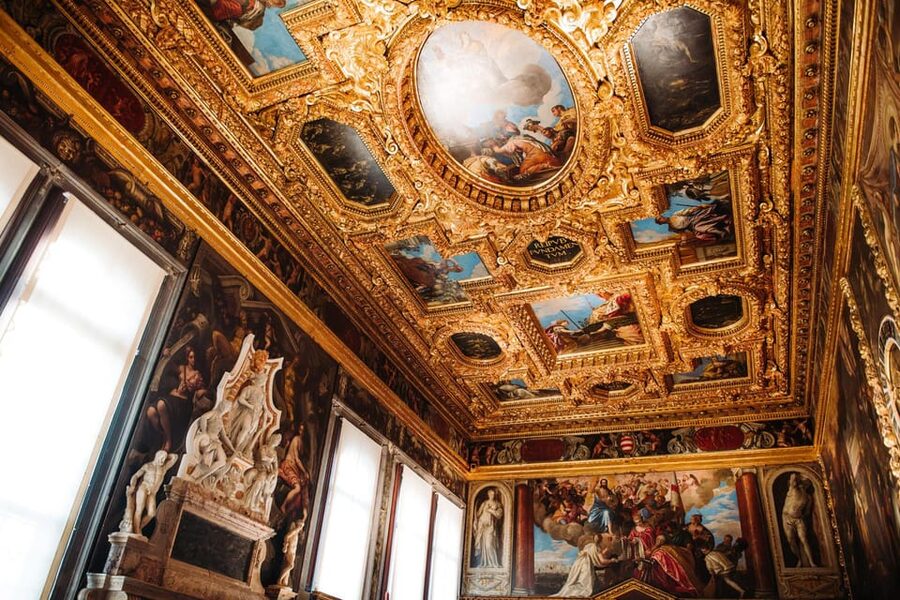 Venice: After-Hours St. Mark’s & Doge's Palace VIP Tour - Bridge of Sighs from inside: the story behind the postcard