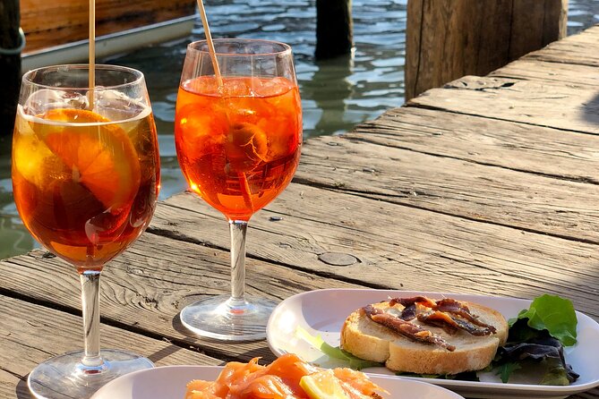 Venice Bacaro Food Tour: Eat and Drink like a Venetian - Stop-by-stop: from Basilica dei Santi Giovanni e Paolo to Calle de la Malvasia