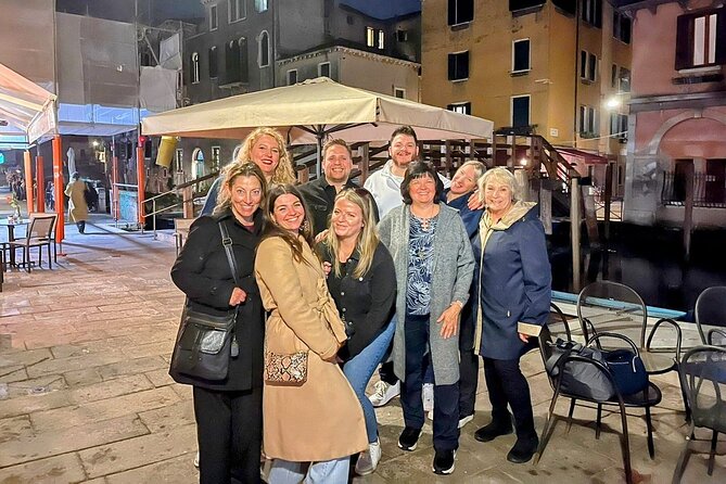 Venice Bacaro Food Tour: Eat and Drink like a Venetian - Calle de la Bissa roasts you with mozzarella in carrozza