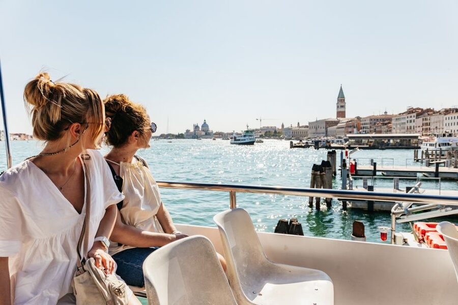 Venice: Burano, Torcello & Murano Boat Tour w/Glassblowing - Key things I’d prioritize