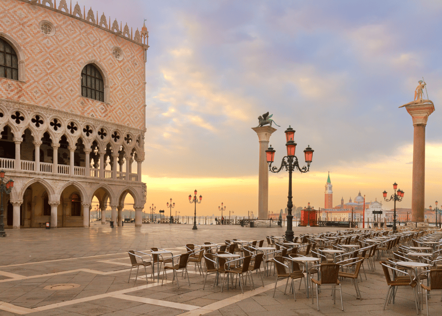 Venice: Doge’s Palace and Basilica Roman Empire Guided Tour - Prisons and the Bridge of Sighs: Prestige With a Dark Counterpart