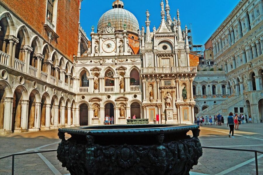Venice: Doge’s Palace and Basilica Roman Empire Guided Tour - Grand Canal Gondola Experience: Water-Level Venice, Time-Limited