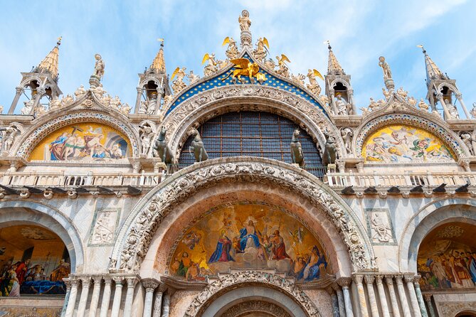 Venice: Doge's Palace and St. Mark's Basilica Guided Tour - How much time you spend walking, plus why headsets make a difference