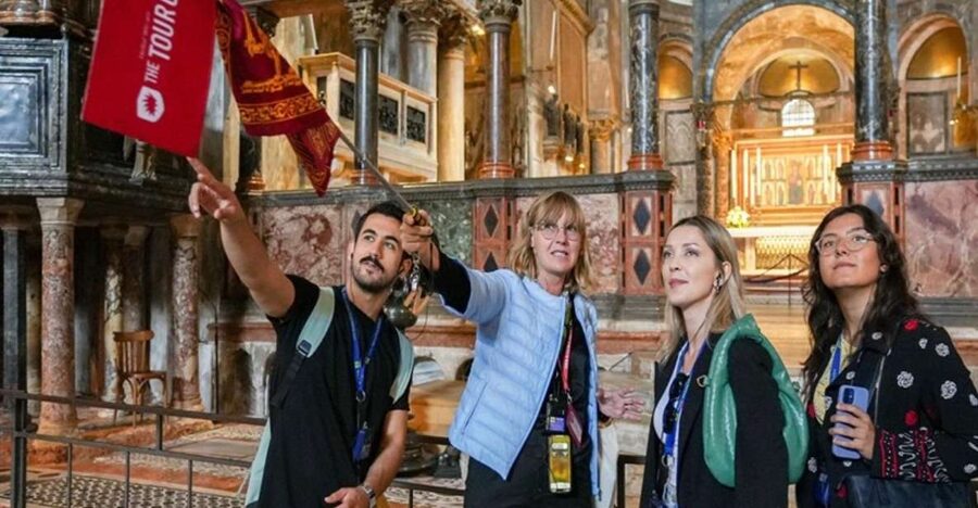 Venice: Doge's Palace and St Mark's Tour with Gondola Ride - St Mark’s Basilica: timing, what your guide should help you notice