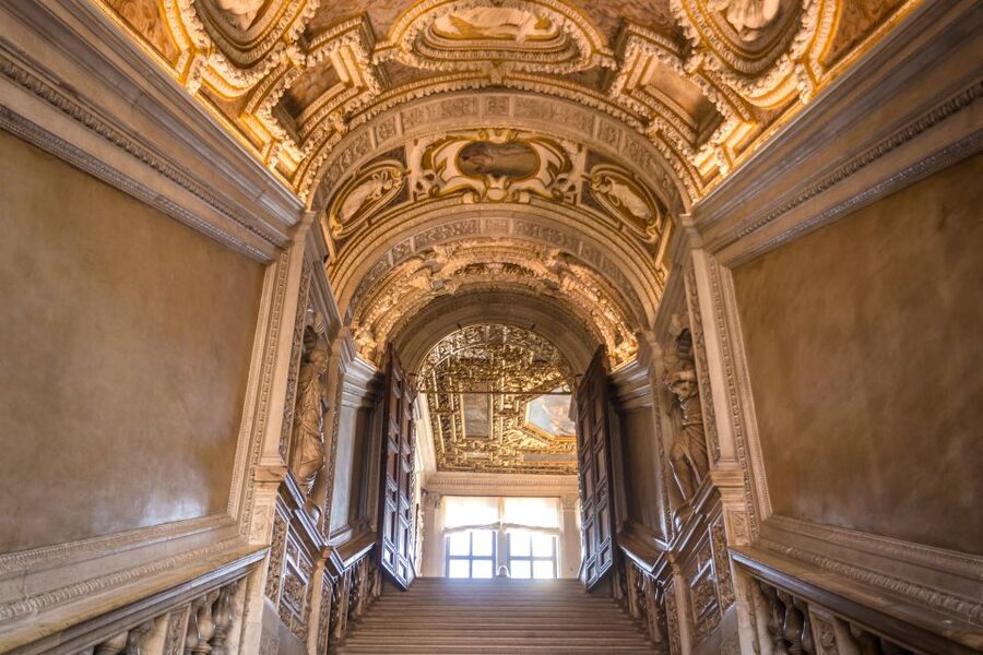 Venice: Doge's Palace, Bridge of Sighs & Prisons Guided Tour - Fast-Track Arrival at Doge’s Palace and What to Expect First
