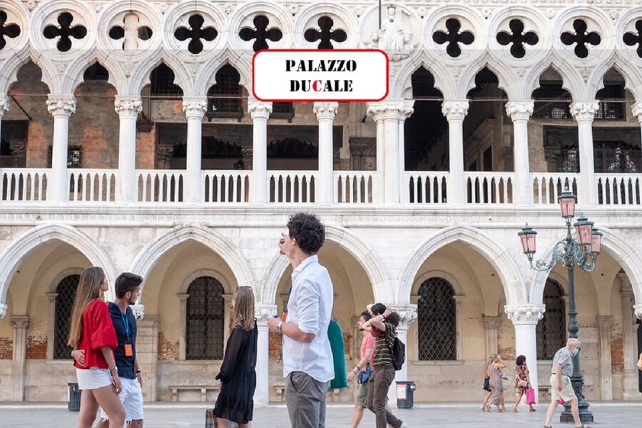 Venice: Doge's Palace, Bridge of Sighs & Prisons Guided Tour - Prisons and Bridge of Sighs: The Sad Walk You Understand Better