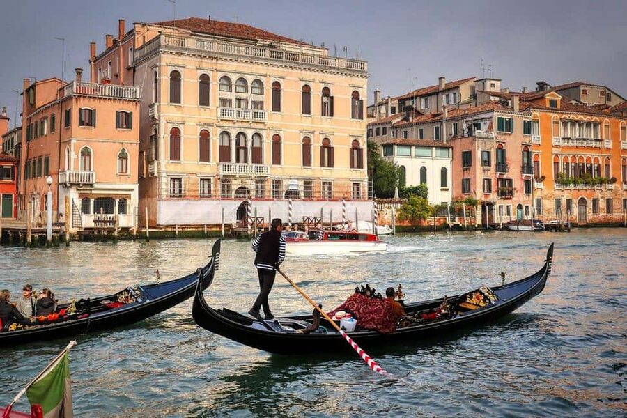 Venice: Doge's Palace Guided Tour with Optional Gondola Ride - Key things that make this tour worth your time