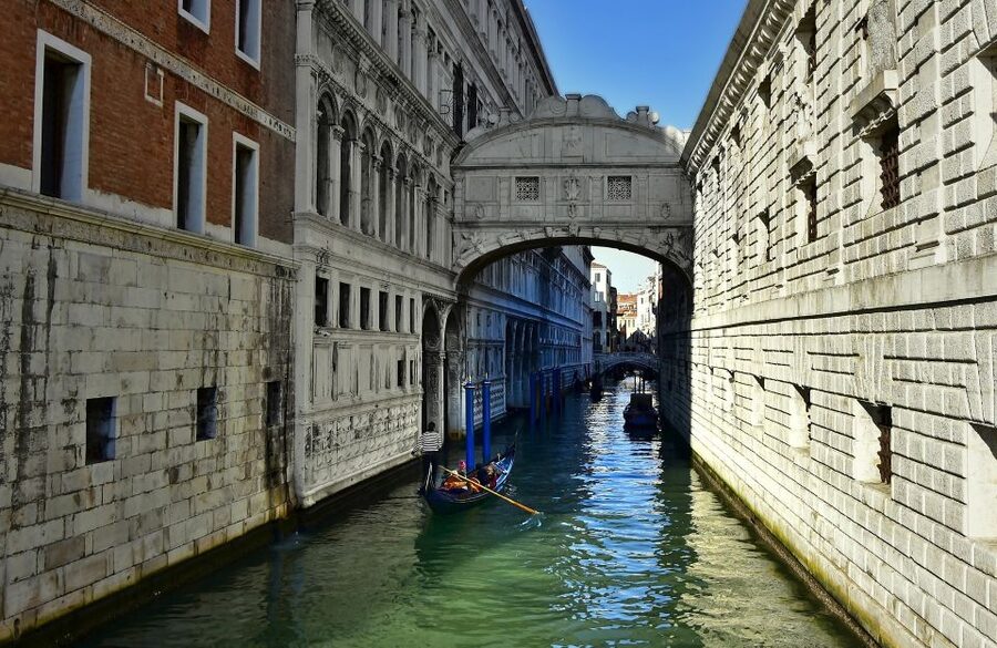 Venice: Doge's Palace Guided Tour with Optional Gondola Ride - Optional gondola ride on the Grand Canal: when it’s worth the extra time