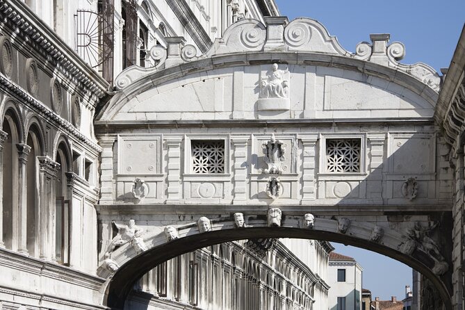 Venice: Doge’s Palace Prisons & Secret Itineraries Guided Tour - Secret rooms that change the whole story