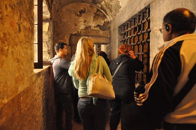 Venice Doge's Palace & Prisons Tour - Bridge of Sighs and the New Prisons: where the stories get heavier