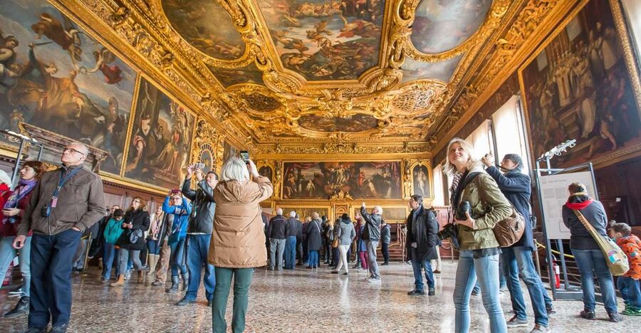 Venice: Doge's Palace Reserved Entry Ticket - The gold staircase and Venetian Gothic architecture you came for