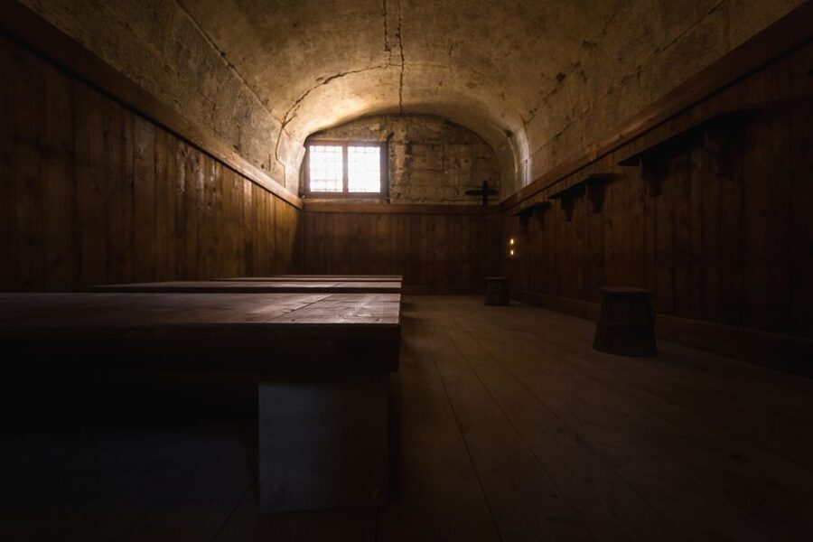 Venice: Doge's Palace Skip-the-Line Ticket with Guidebook - Bridge of Sighs and the Prison Cells, Including Casanova