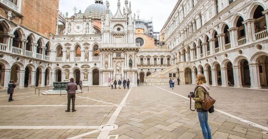 Venice: Doge's Palace Skip-the-Line Tour with Prisons - The halls of power: offices, government rooms, and the Gold Staircase