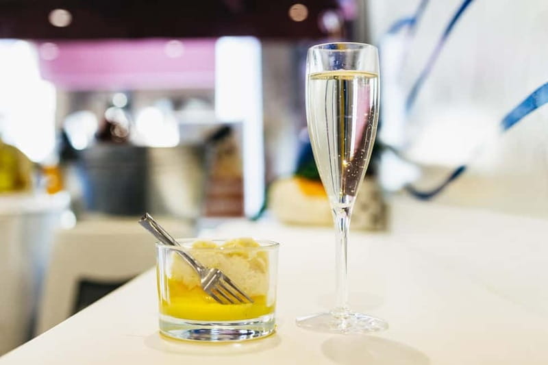 Venice: Food Tasting Tour with Cicchetti Dishes and Wine - Cantina Do Mori and the stops that teach you how to order