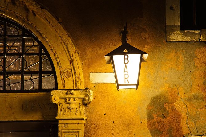 Venice Ghost Stories, Legends and Anecdotes Tour - Meeting near Rialto, then slipping into Venice after dark