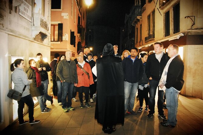 Venice Ghost Stories, Legends and Anecdotes Tour - Bovolo, Rialto, and the canal world: cemeteries and sea creatures