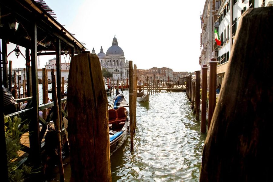 Venice: Gondola Ride with Live Guide or Audio Guide - Key Things to Know Before You Go