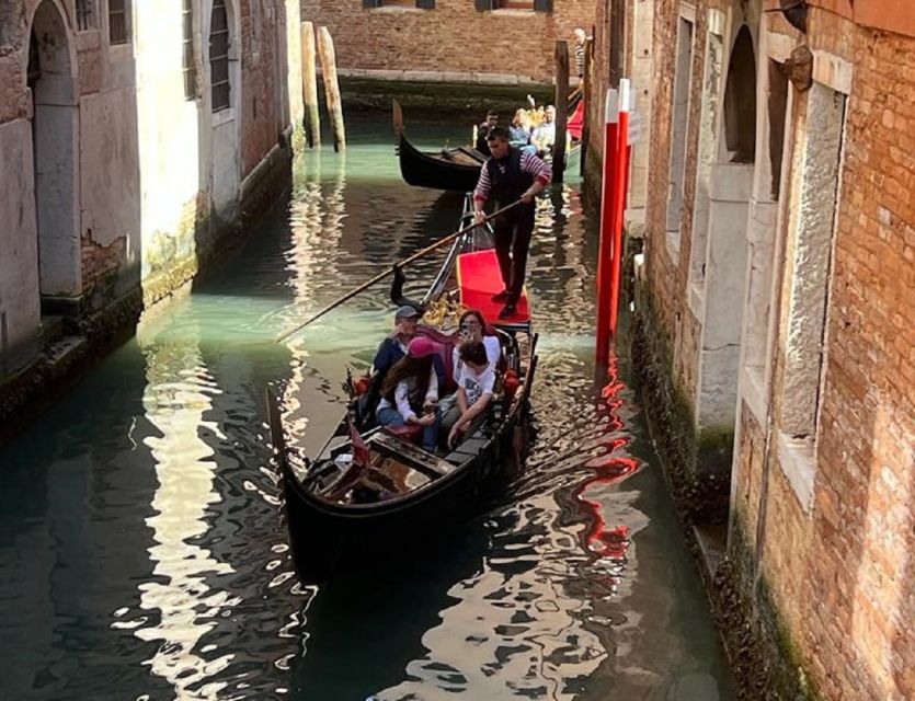 Venice: Grand Canal by Gondola with Live Commentary - How seating works, and why it’s not a small detail