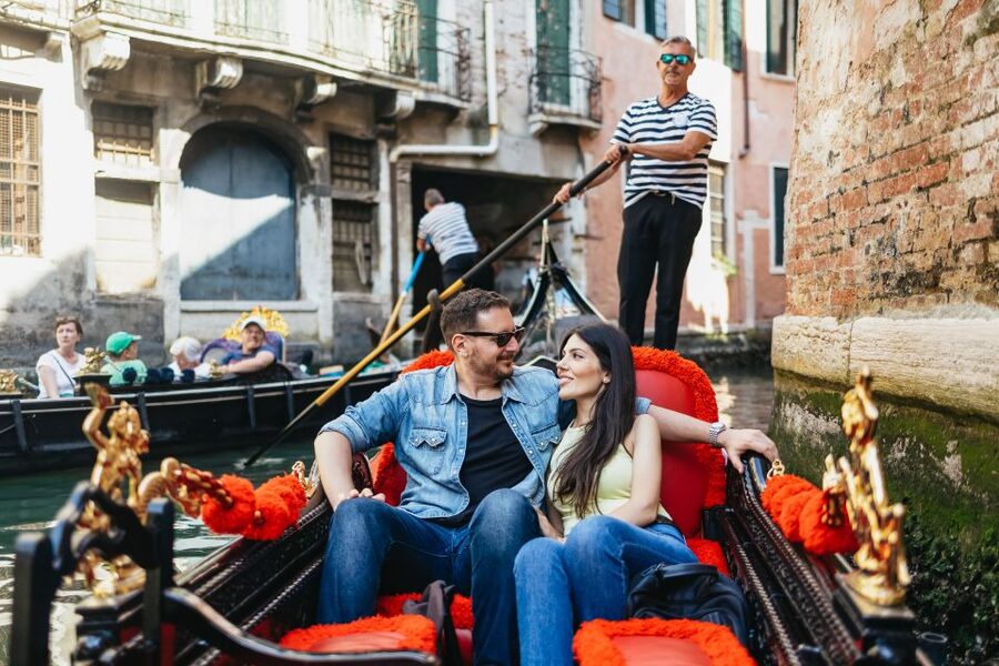 Venice: Grand Canal Gondola Ride with App Commentary - Secret canals and hidden waterways: the quieter magic