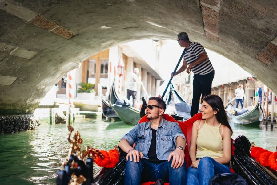 Venice: Grand Canal Gondola Ride with App Commentary - Timing, boarding, and weather: how to keep your day smooth